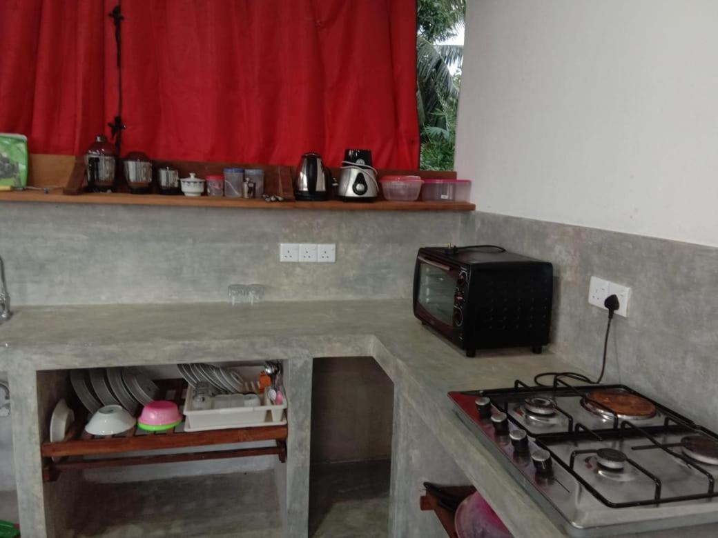 Sunny Mound Unawatuna Close By Sri Yoga Shala Quarto foto